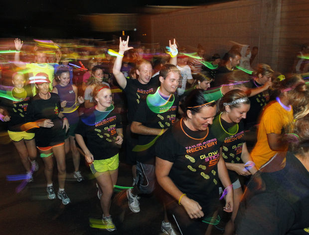 082512mp-taylor-morris-glowstik-5K-4